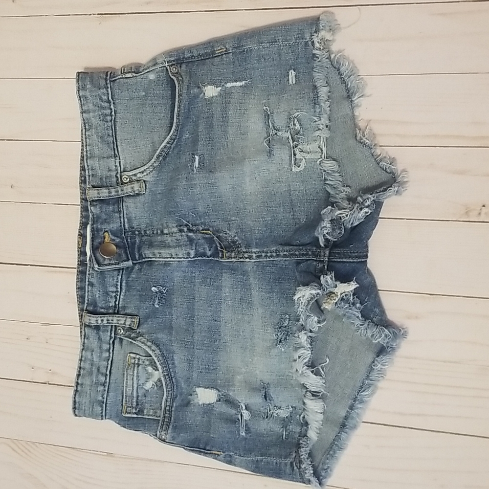 Distressed Cutoffs shorts 4